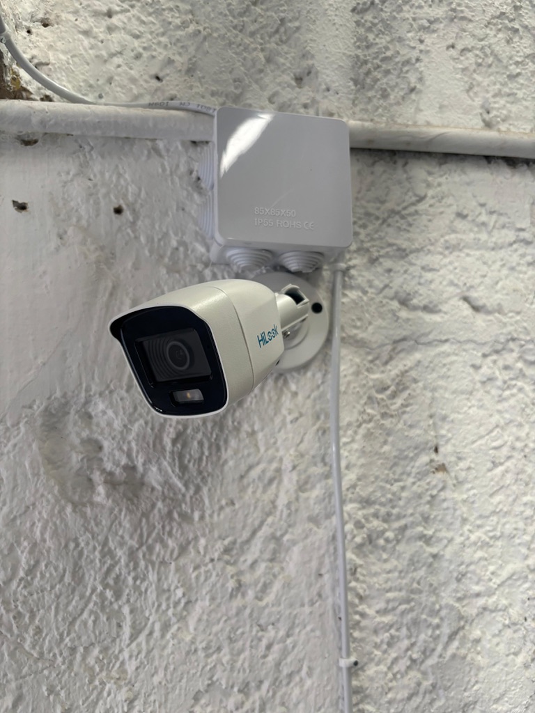 Instalación de cámaras en local comercial